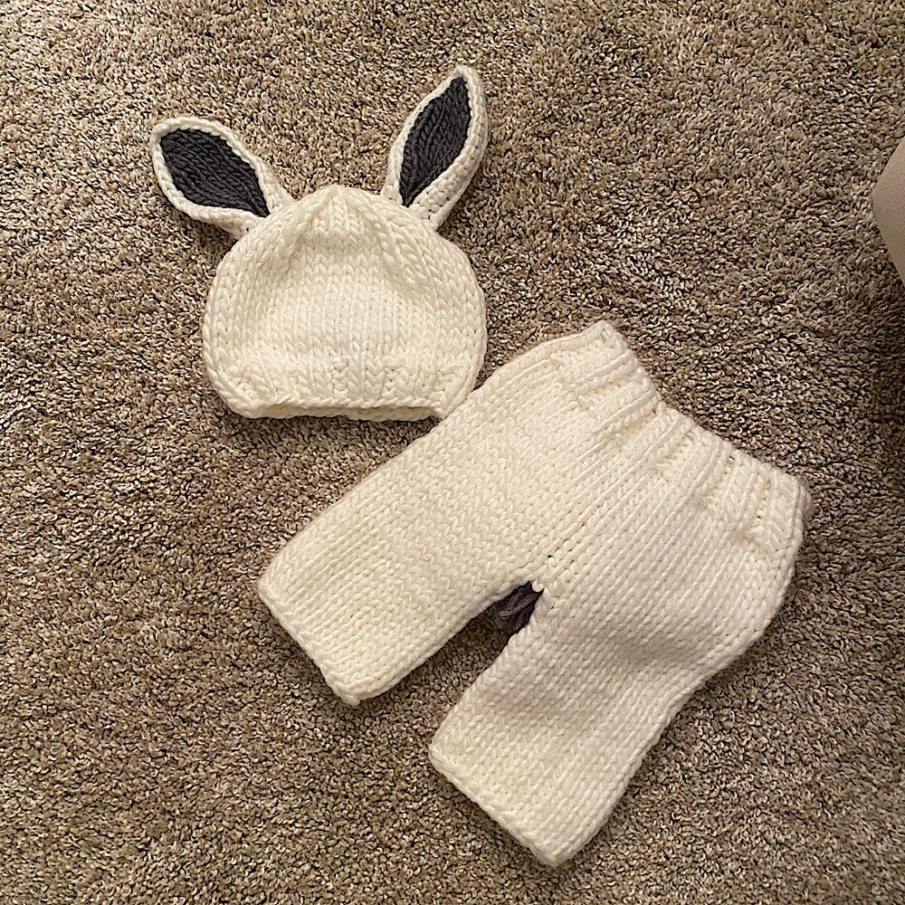 Bunny Newborn Set. Size 0-3m. Worn once for newborn photos. Perfect condition.